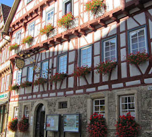 Marktplatz, rundum Fachwerk