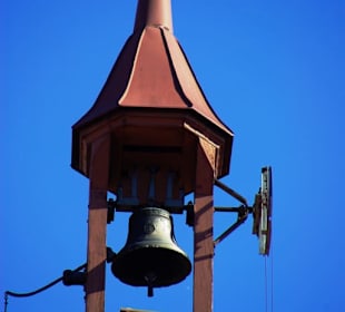 Die Glocke mit der Mechanik 