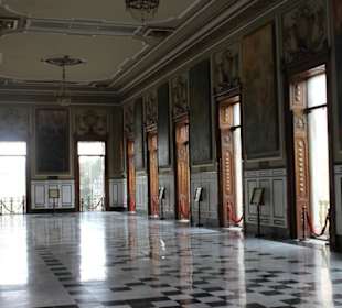 Saal im Gouverneurshaus