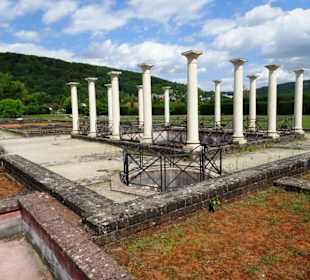 Rundgang durch die Ausgrabungsstätte