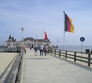 Seebrücke Ahlbeck vom Meer aus gesehen