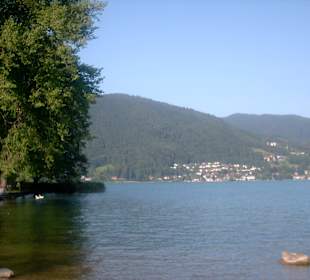 Blick über den See Richtung Tegernsee
