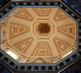 Blick in die Kuppel der Kathedrale