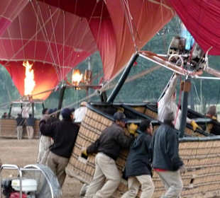 Départ  en mongolfière pour un périple sur Bagan 