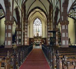 Blick in das Kirchenschiff