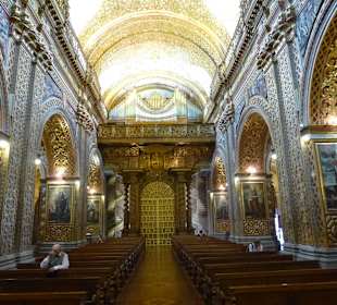 Im Innenraum der Kirche