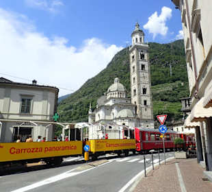 Wallfahrtskirche Madonna di Tirano mit Bernina-Exp