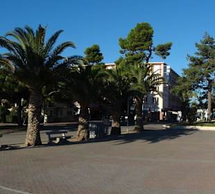 Panorama-Blick auf die zentrale Promenade
