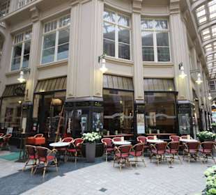 Restaurants & Geschäfte