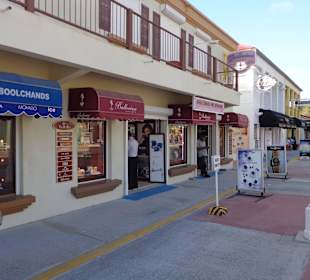 Geschäfte im Village