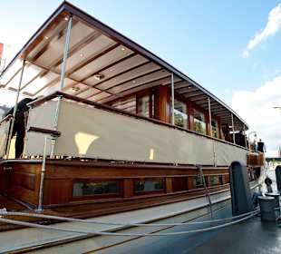 Motoryacht Nedeva Achterdeck