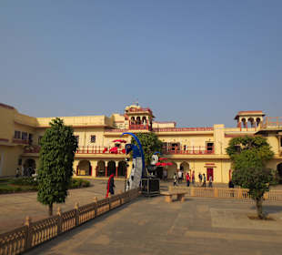 Nebenhof des Palastes