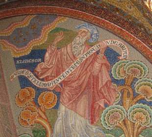 In der Elisabeth-Kemenate.