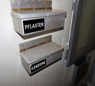 Selbstbedienung vor dem Bordhospital der Mölders