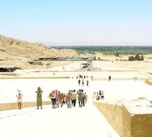 Храм Хатшепсут