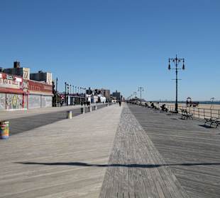 Strandpromenade im Februar