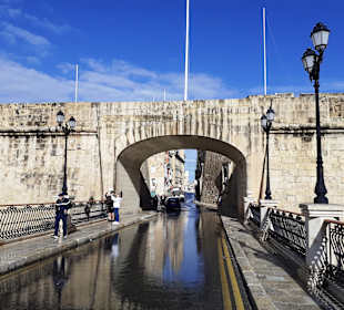 Gate of Provence