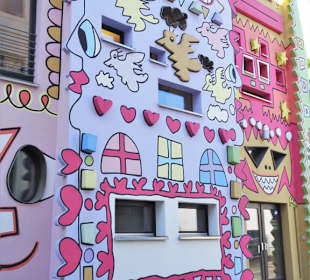 Ansichten des Happy Rizzi House