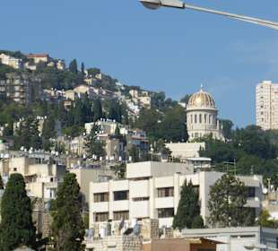 Blick von Herzl-Street auf den Schrein des Bab