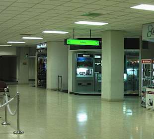 Abflughalle - 1. Etage 