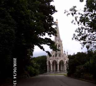 Place de Denastie im Park