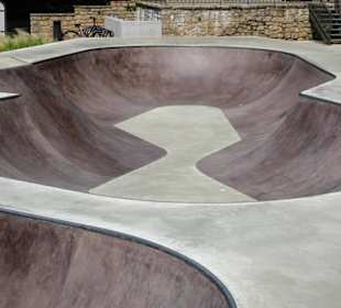 Auf dem Parcours des Skateparks