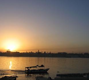 Sonnenaufgang in Luxor am Nil