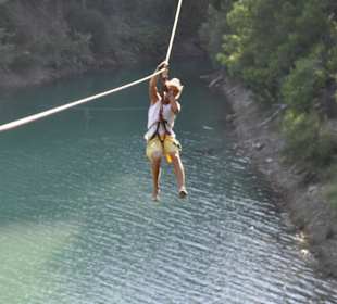 140 Meter Seilbahn über den See