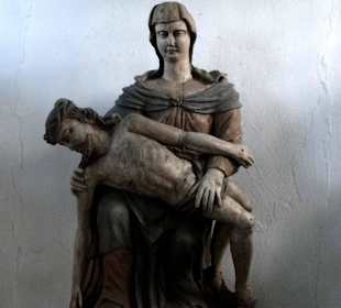 Skulptur im Heiligenhäuschen