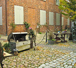 Уголок старого города.