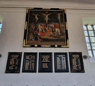 Bild und Gedenktafeln