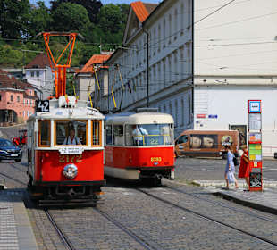 Eine der beiden Bahnen der historische Straßenbahn