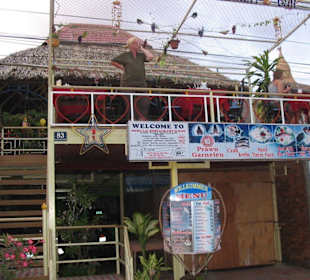 Blick vom Ngoc Lai auf die Straße