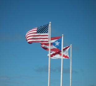 Fahnen über der Festung