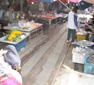Mitten im Markt - Gleise geräumt