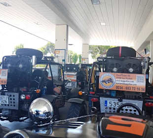Tankstopp am Tourende