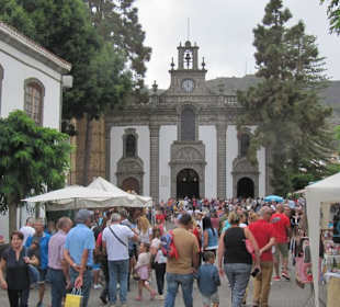 Markt vor der Kirche