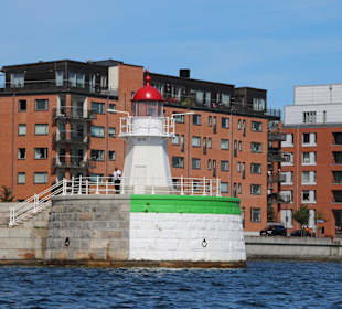 Leuchtturm im Hafen