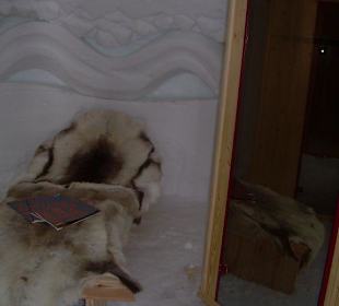 Zimmer mit Infrarotkabine im Alpenigludorf