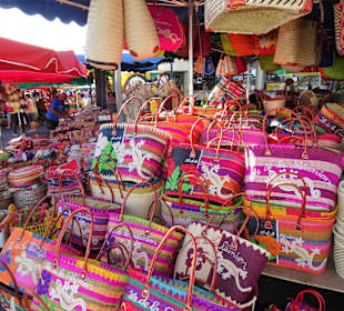Rundgang über den Wochenmarkt von Saint-Paul