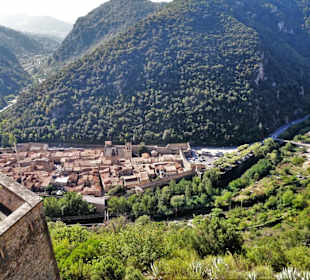 Blick vom Fort auf Villefranche in der Tiefe