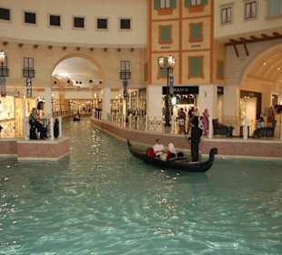 Villaggio Shopping Center