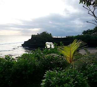Soonenuntergang beim kleinen Tempel