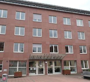 Blick zum Neuen Rathaus von Rastatt (Herrenstraße)