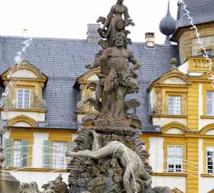 An der Kaskade von Schloss Seehof