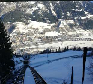 Blick von der Schienenbahn auf Bad Hofgastein