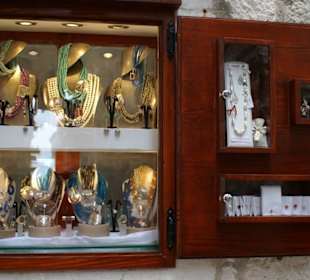 Schaufenster mit Schmuck