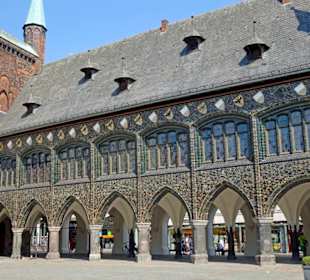 Langes Haus mit den Arkaden