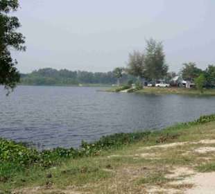 Viele kleine Buchten am Nordufer