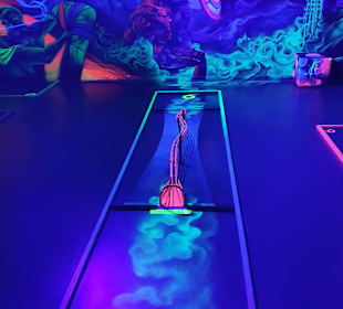Schwarzlichthelden Minigolf